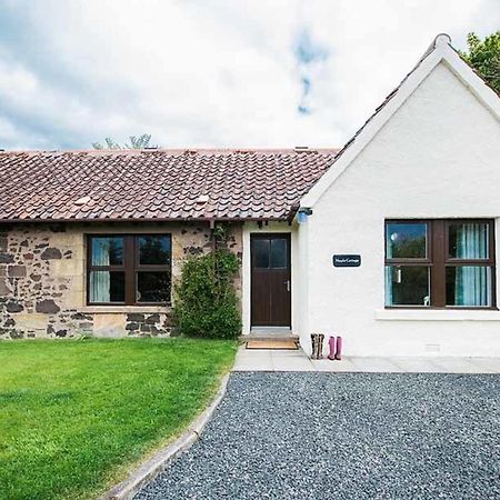 Douglas Fir Lodge With Hot Tub Near Cupar Fife Luthrie Exterior photo
